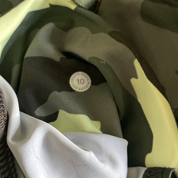 Lululemon Fast and Free High Rise tight Size 10 - Picture 6 of 8